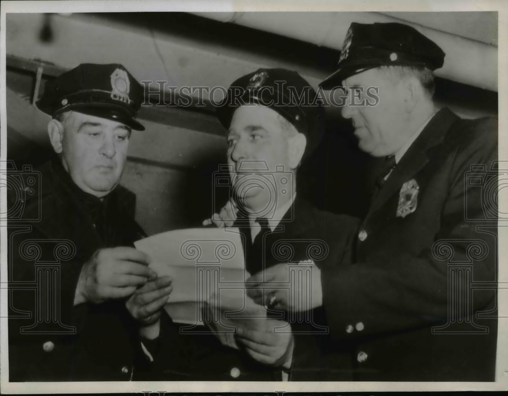 1947 Press Photo GOP Makes Clean Sweep of 150 Jobs Previously Under Democrats