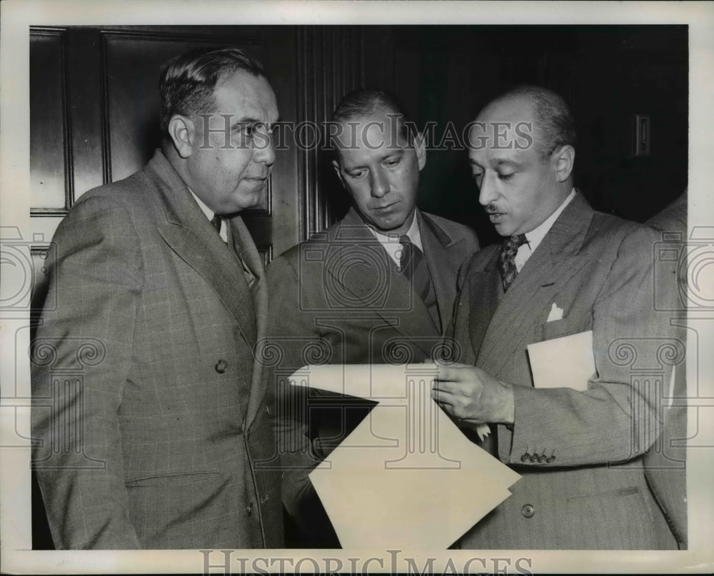 1939 Press Photo Conference Calls for Lessening Tourist Trade to Latin America