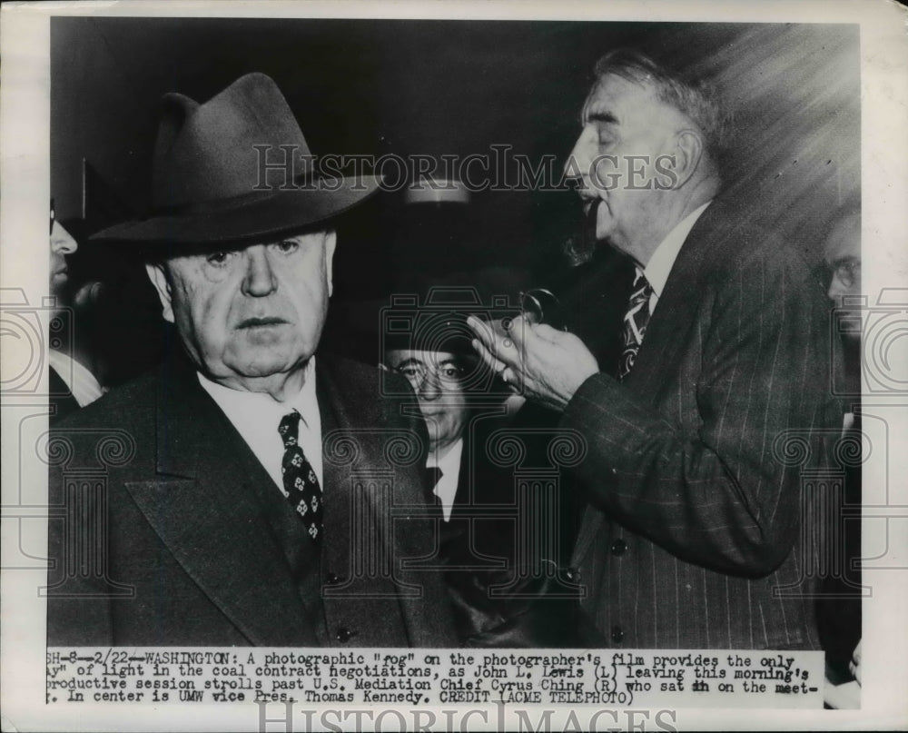 1950 Press Photo John L Lewis, Cyrus Ching at Coal Contract Negotiations