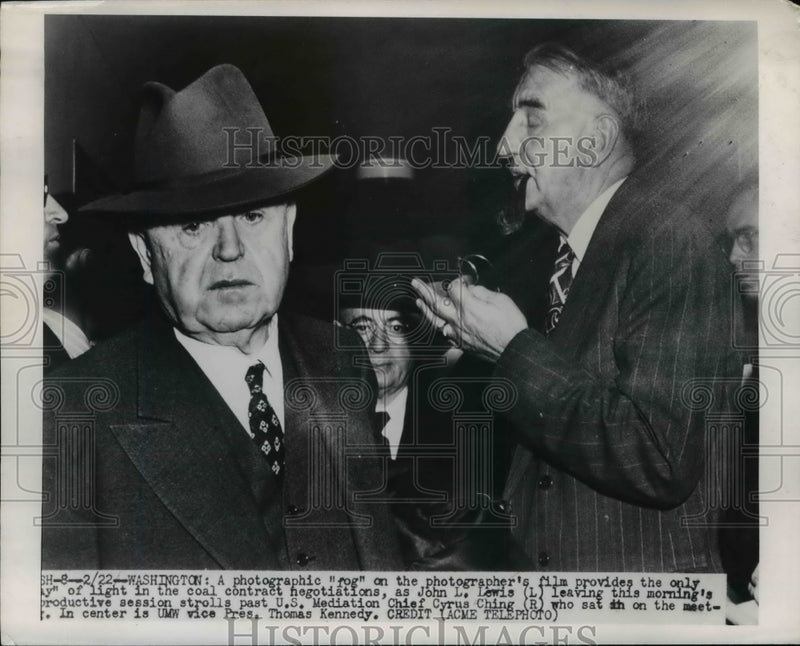Load image into Gallery viewer, 1950 Press Photo John L Lewis, Cyrus Ching at Coal Contract Negotiations
