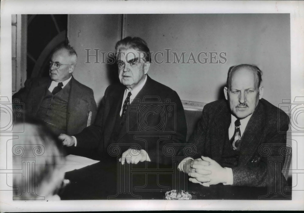 1949 Press Photo John L Lewis & United Mine Workers Officials in Conference