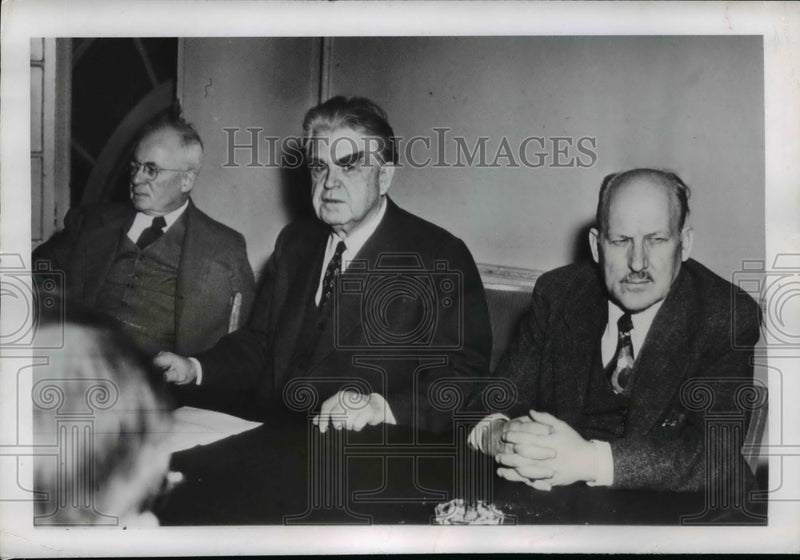 Load image into Gallery viewer, 1949 Press Photo John L Lewis &amp; United Mine Workers Officials in Conference
