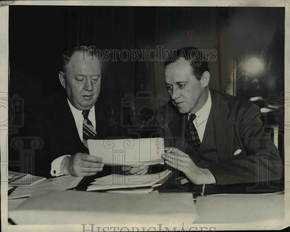 1934 Press Photo harry Hopkins, John Cochran in House Expenditures Committee