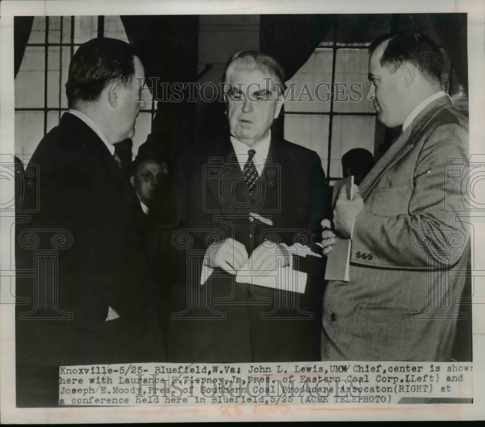1949 Press Photo John L. Lewis with Laurence Tierney & Joseph E. Moody