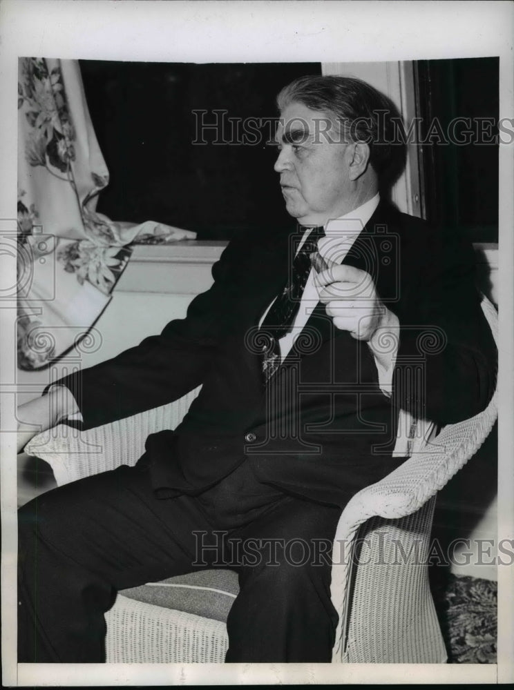 1946 Press Photo Mine Worker Chief John Lewis Shown During Press Interview