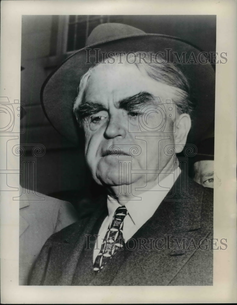 Load image into Gallery viewer, 1948 Press Photo John L. Lewis After Contempt Trial Charges Recessed - nep08469
