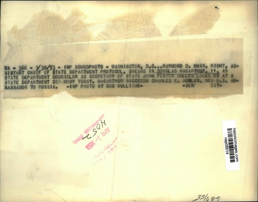 1953 Press Photo Raymond Muir Swears in Douglas MacArthur to State Department