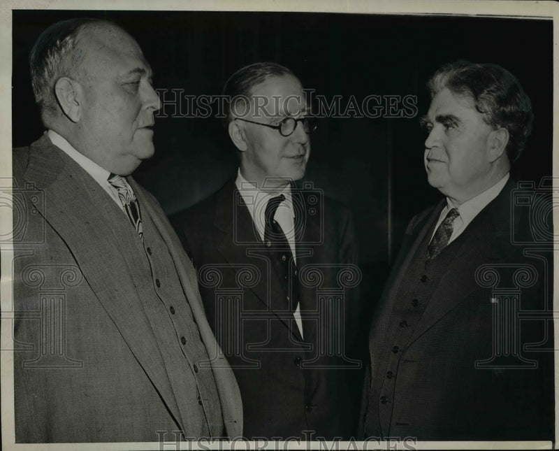 Load image into Gallery viewer, 1945 Press Photo John L Lewis Rejects Soft Coal Producers' Demand - nep08574

