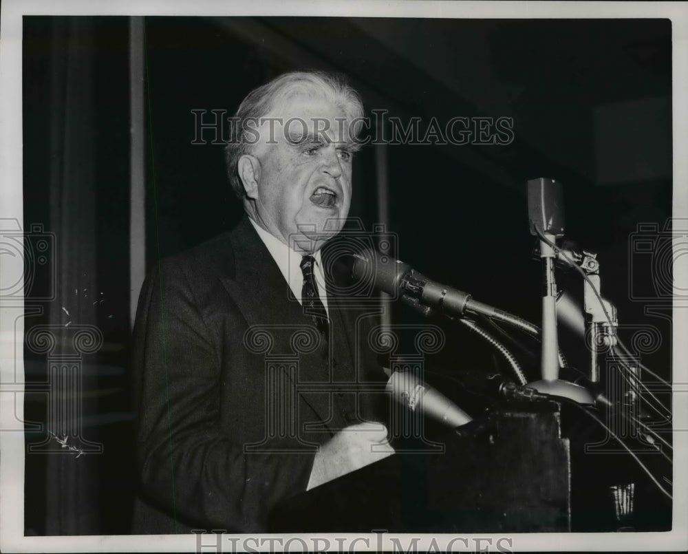 1954 Press Photo Lewis to Meet with Union Chiefs, Delivers Speech - nep08637