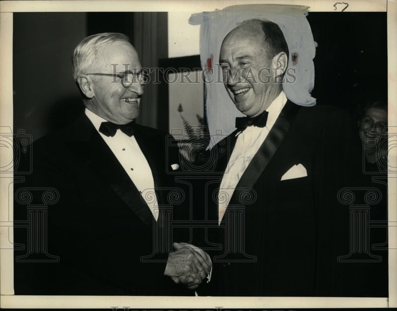 Load image into Gallery viewer, 1957 Press Photo Former Pres Truman &amp; Adlai Stevenson Shown at Dem Fund Dinner
