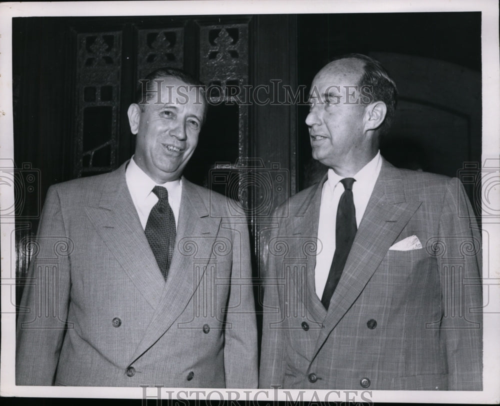 1954 Press Photo Adlai Stevenson & Oscar Chapman - nep08720