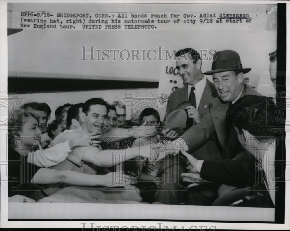 1952 Press Photo Adlai Stevenson in Campaign Motorcade, Bridgeport, Connecticut