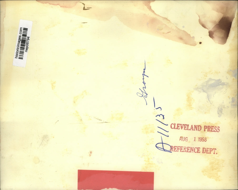 1956 Press Photo Adlai Stevenson Smiling as Kefauver Drops Out of Race