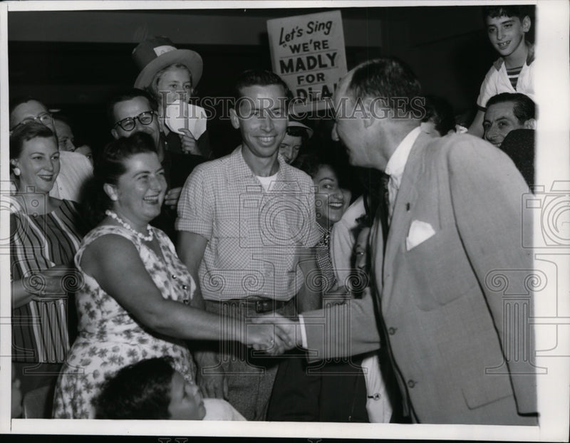 Load image into Gallery viewer, 1956 Press Photo Adlai E Stevenson Welcomed Home in Libertyville, IL - nep08797
