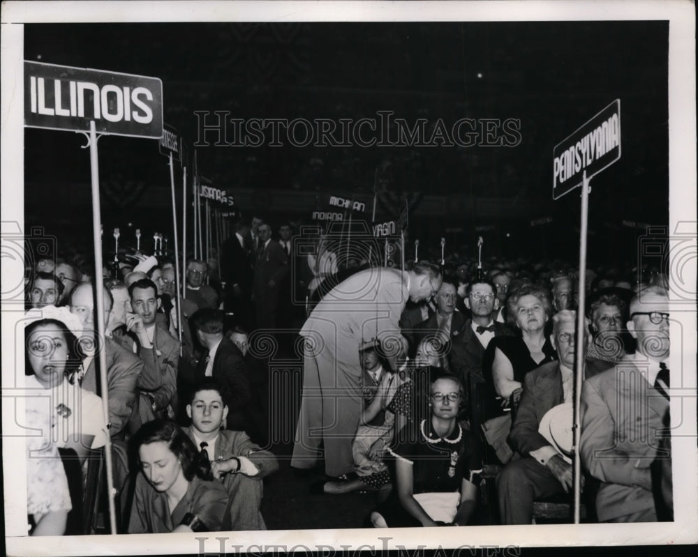 1948 Press Photo GOP Nat'l Con at Convention Hall in Philadelphia During Speech