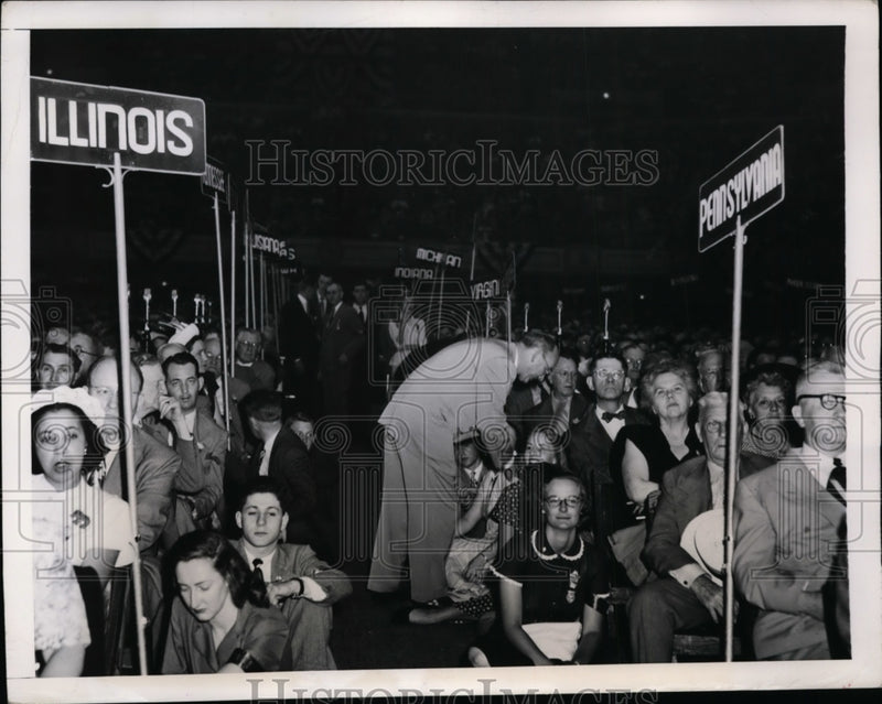 Load image into Gallery viewer, 1948 Press Photo GOP Nat'l Con at Convention Hall in Philadelphia During Speech
