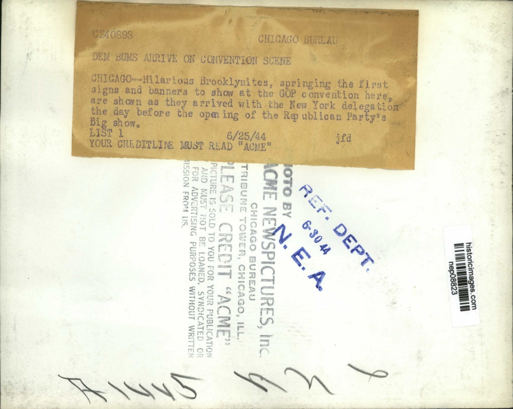 1944 Press Photo Brooklynites Show Support for Dewy at GOP Convention