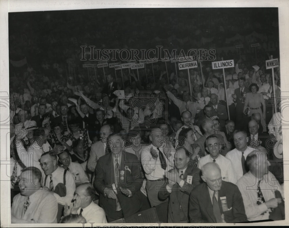 1944 Press Photo 1st Mass Demo Staged During GOP Convention in Chicago