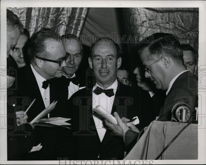 Load image into Gallery viewer, 1952 Press Photo Adlai Stevenson - nep08849
