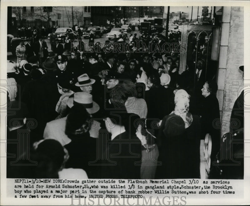 Load image into Gallery viewer, 1952 Press Photo Arnold Schuster Service at Flatbush Memorial Chapel, New York
