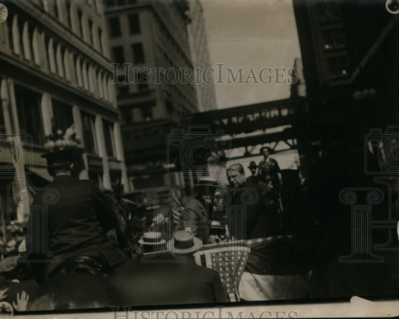 Load image into Gallery viewer, 1920 Press Photo Senator Hiram Johnson at a parade i Chicago - nep09002

