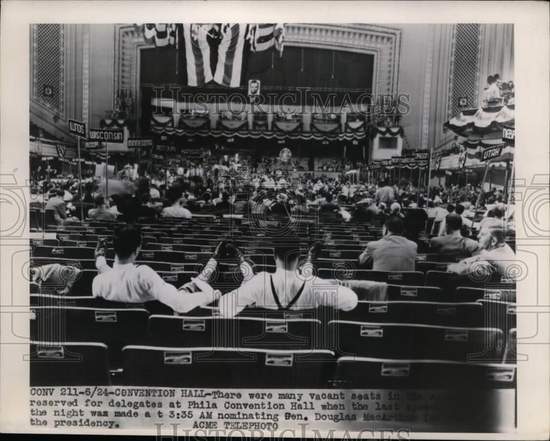 Load image into Gallery viewer, 1948 Press Photo Philadelphia Convention hall nominates Douglas MacArthur
