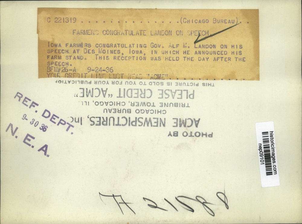 1936 Press Photo Governor Alf Landon Congratulated by Iowa Farmers on Speech