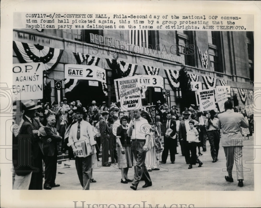 1948 Press Photo National GOP Convention Hall Being Picketed - nep09119