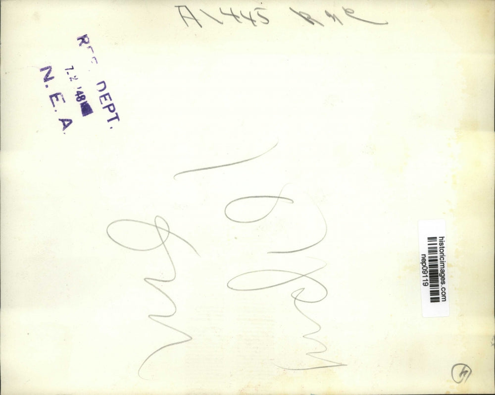 1948 Press Photo National GOP Convention Hall Being Picketed - nep09119