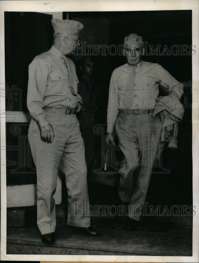 Load image into Gallery viewer, 1945 Press Photo Two Generals leave Corps headquarters in the Pacific
