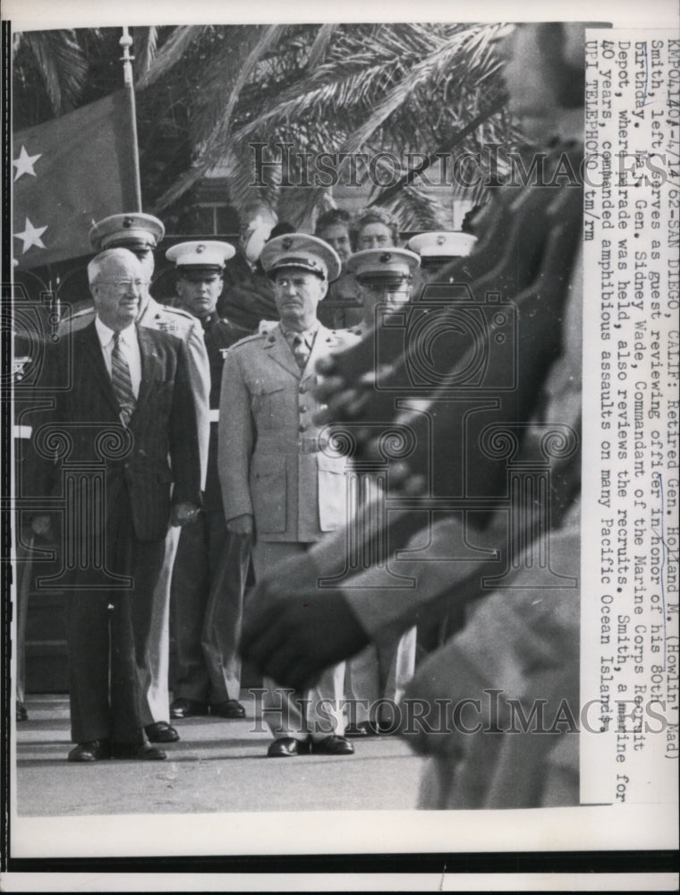 1962 Press Photo Generals review recruits at Marine Corps Recruit Depot parade