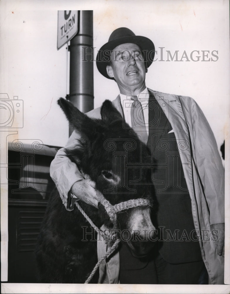 1956 Press Photo Adlai Stevenson w/ Democratic Donkey in Chicago - nep09242