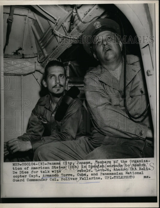 1959 Press Photo Capt Torre of Cuba & Col Vallarine of Panama - nep09313