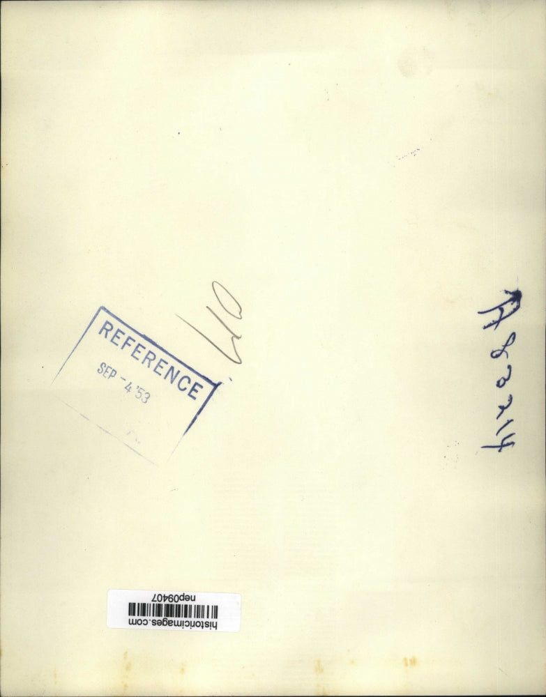 1953 Press Photo Adlai Stevenson Presented with Dem Dinner Fundraiser Ticket.