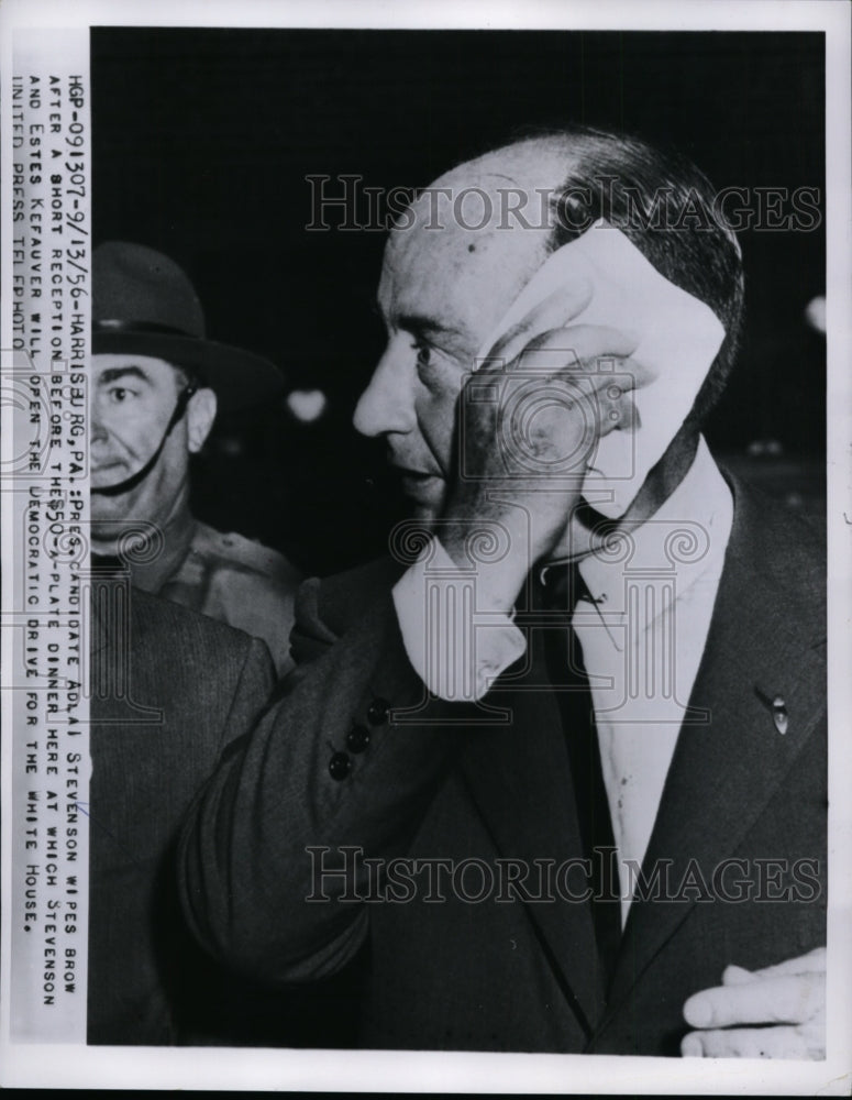 Load image into Gallery viewer, 1956 Press Photo Adlai Stevenson Wipes Brow Before Opening Dem Dinner Drive
