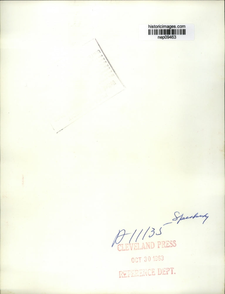 1963 Press Photo US ambassador to the UN Adlai Stevenson in CA - nep09463