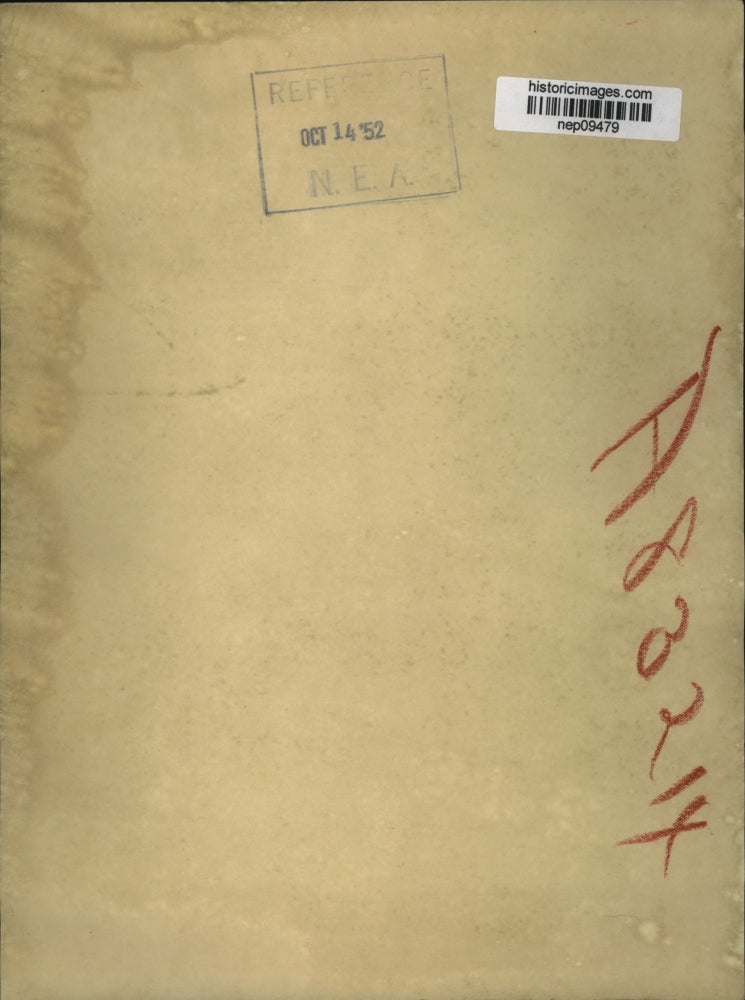 1952 Press Photo Waiter Waiting on Adlai Stevenson at Cincinnati Luncheon