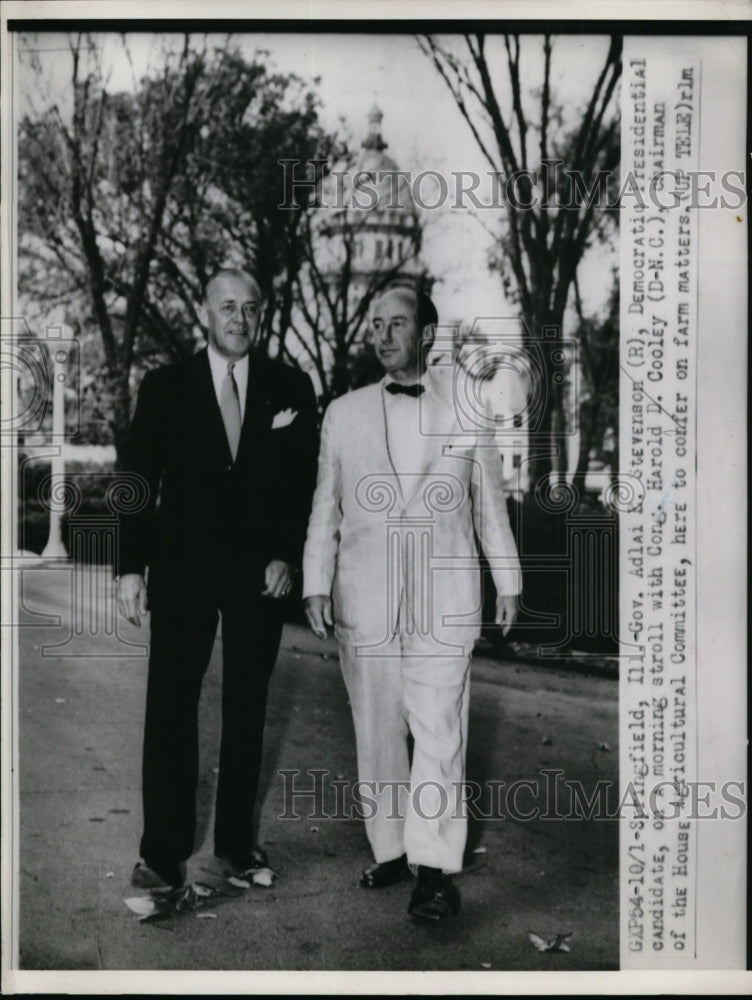 1952 Press Photo Adlai Stevenson on Morning Stroll with Cong Harold D. Cooley