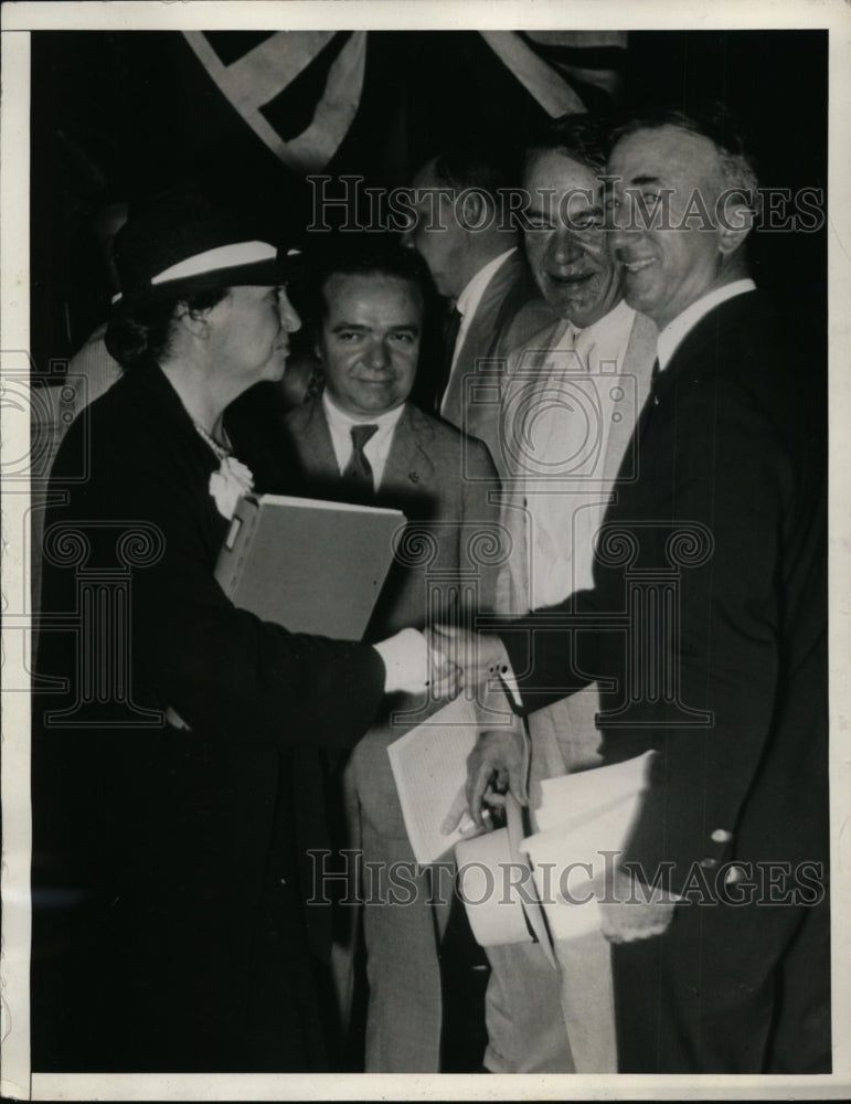 Load image into Gallery viewer, 1933 Press Photo Gen Hugh S Johnson Visits Auto Manufacturers in Detroit
