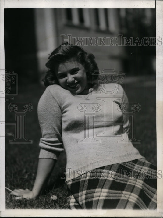 1944 Press Photo Jane Williams & Theresa Townsend Began Pen Pal Prank to Girl