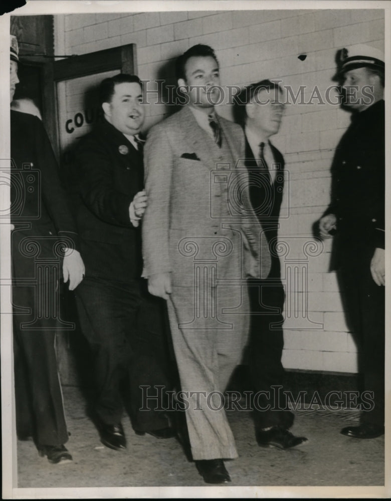 Load image into Gallery viewer, 1939 Press Photo Patrick DeMarco Escorted to Court by Officers for Testimony
