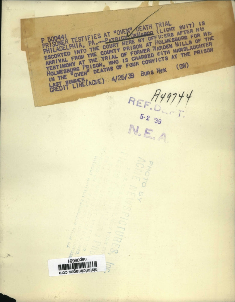 1939 Press Photo Patrick DeMarco Escorted to Court by Officers for Testimony