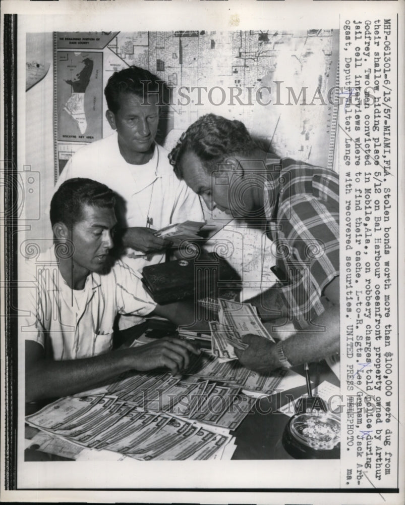 1957 Press Photo Stolen Bonds Dug Up on Bal Harbour Oceanfront Property