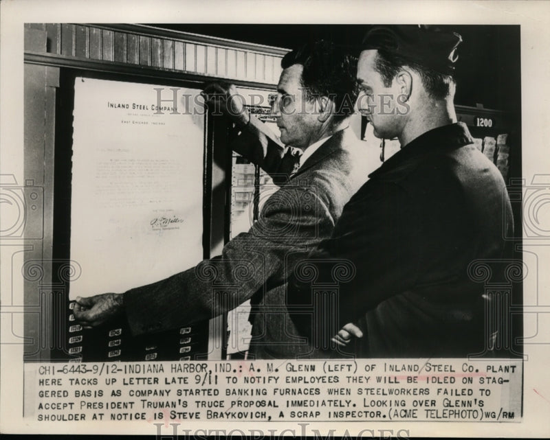 Load image into Gallery viewer, 1949 Press Photo A.M. Glenn of Inland Steel Co. Plant Places Idling Notice
