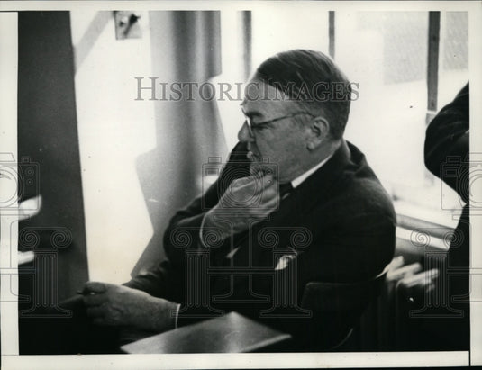 1935 Press Photo Gen Hugh Johnson in Debut as Newspaper Writer in New York