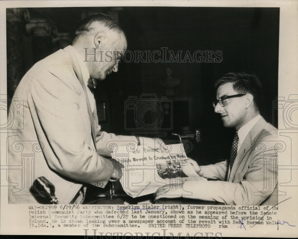 1956 Press Photo Sewerlyn Bialer in Senate internal Security Subcommittee