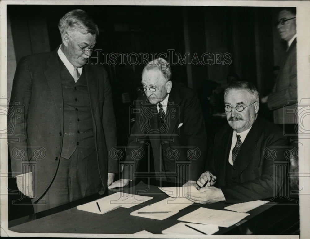 1932 Press Photo Banking & Currency Committee Meets - nep09889