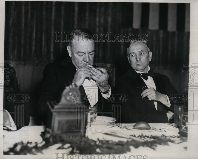 Load image into Gallery viewer, 1933 Press Photo General Johnson Addresses National Assc of Manufacturers
