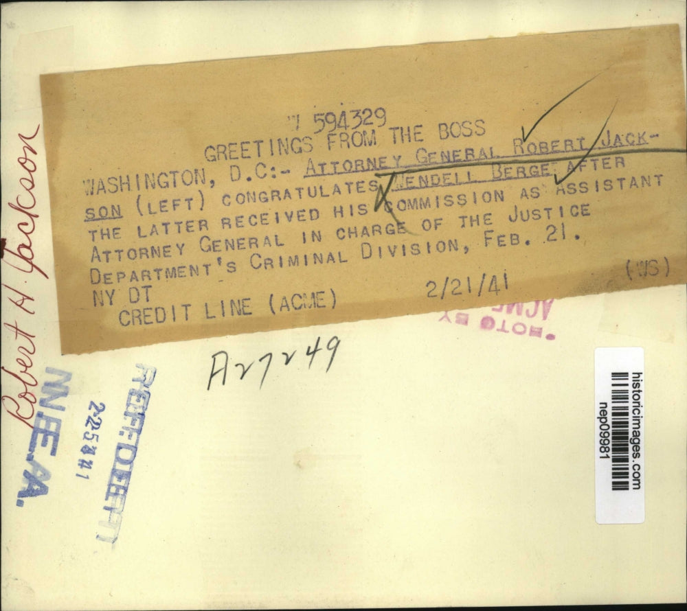 1941 Press Photo Robert Jackson Congratulates Wendell Berge on Commission