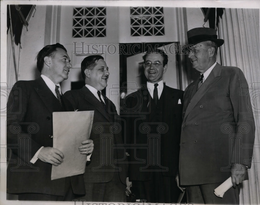 1938 Press Photo Officials Confer w/ Roosevelt at White House on Monopoly